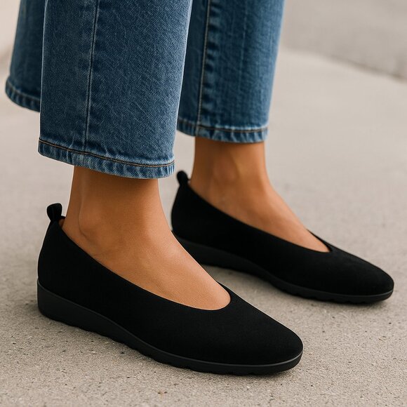 Eileen Fisher SZ 8.5 Humor Wedge Ballet Flat in Black Suede Runs Small - Picture 1 of 7